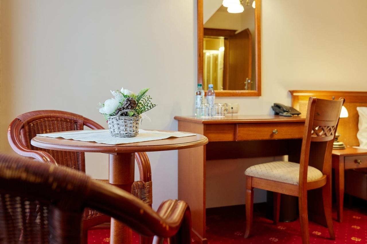 Burkaty Hotel Bialka Tatrzanska Luaran gambar